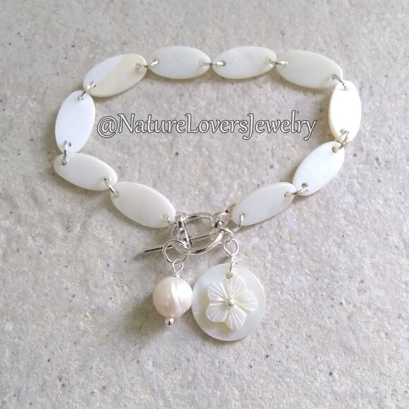Genuine + Natural Mother of Pearl (MOP) + Pearls! Feminine Girly Dainty Bracelet - Picture 1 of 10